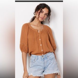 Evereve, Red Haute Gauze button up crop top. XS.